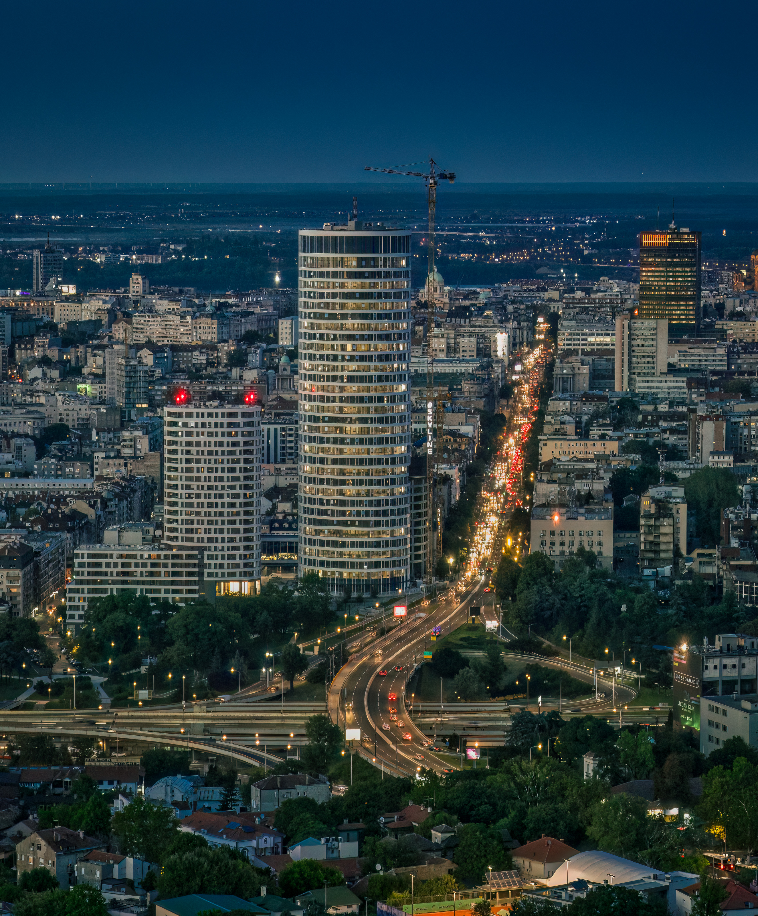 Skyline Belgrade i noćni saobraćaj na Mostarskoj petlji
